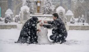 Snowball Kiss Meaning